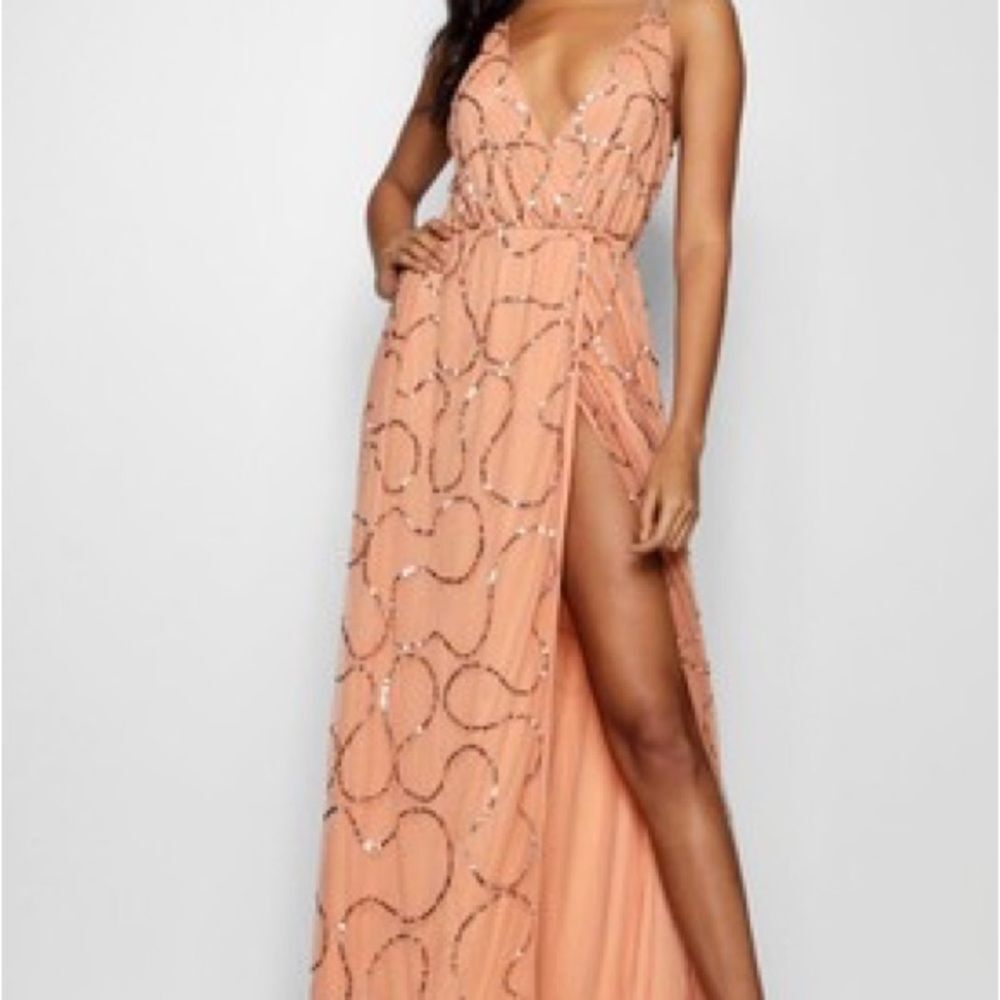 Boohoo Peach Sequin Slit Dress | NWOT | Size 4